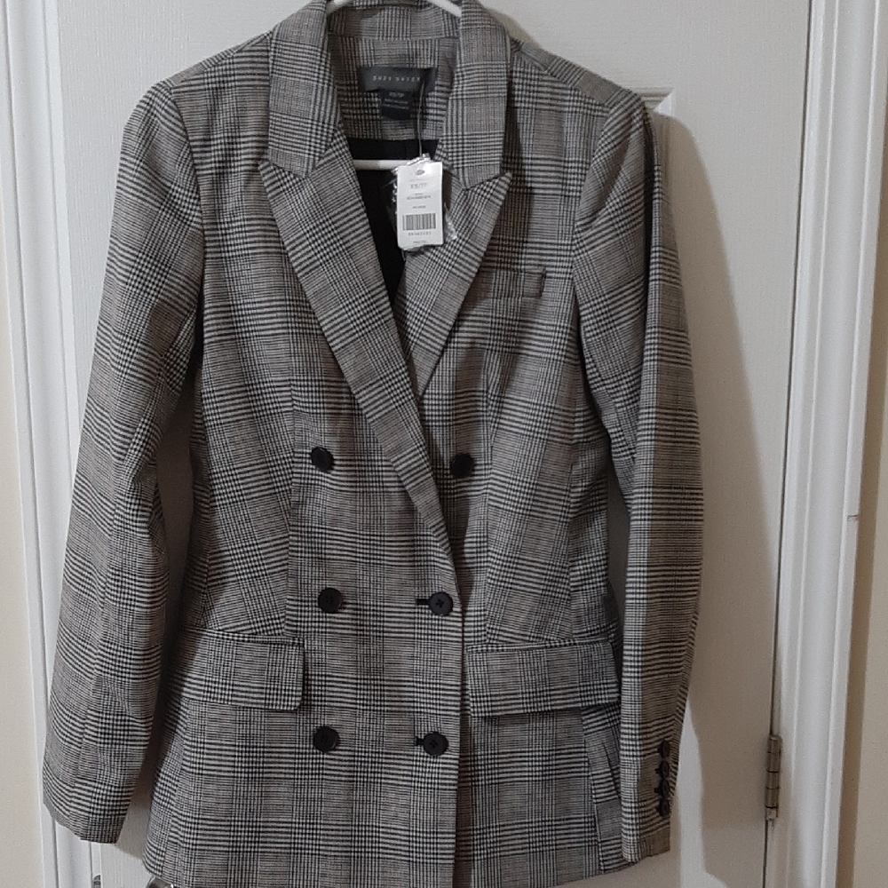 NEW Suzy Shier Black and White And Beige Plaid Blazer